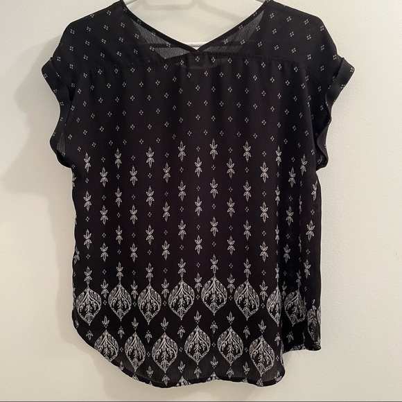 Pink Rose Black and White Boho Pattern Blouse with Rolled Sleeve Detail size S - Picture 6 of 8